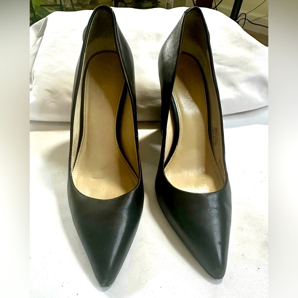 CALVIN KLEIN “BERDIE” Black Leather Chunky Heels